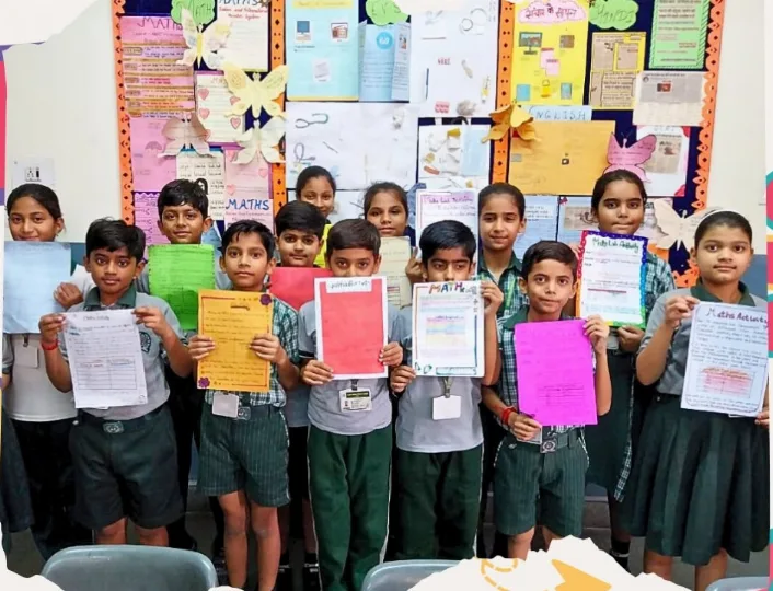A Hands-On Experiment in the Grade 5 Maths Lab at DWPS – Measuring and Recording Temperature