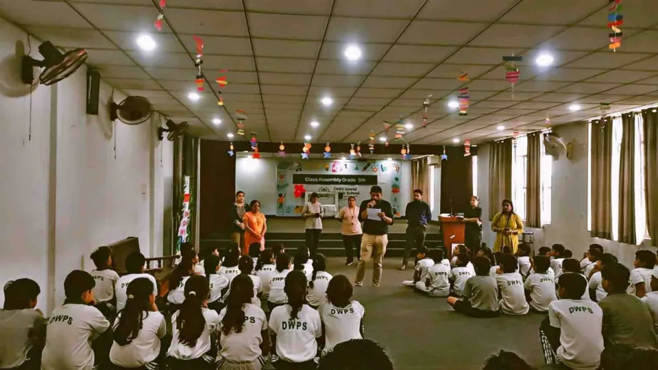 Discipline Committee Session at Delhi World Public School with Grades 4, 5 and 6